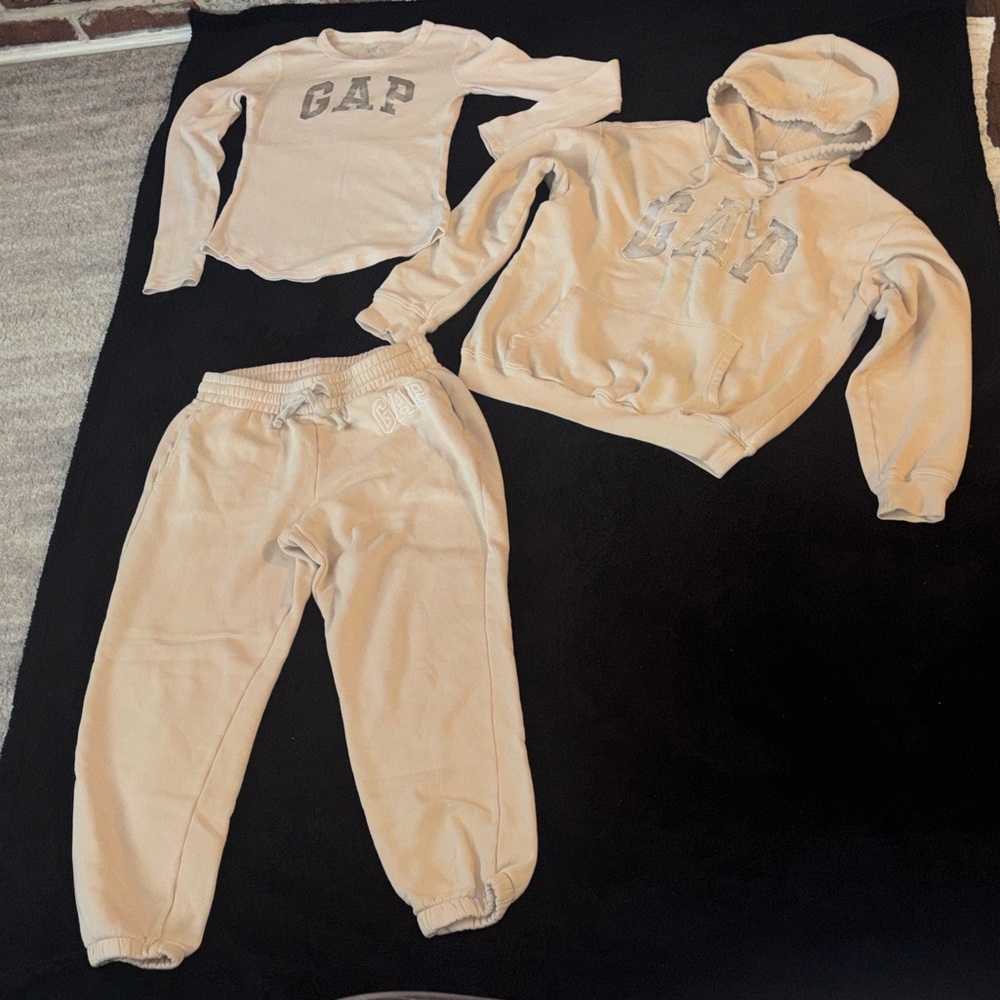 GAP Jogger, Hoodie & Waffle T set